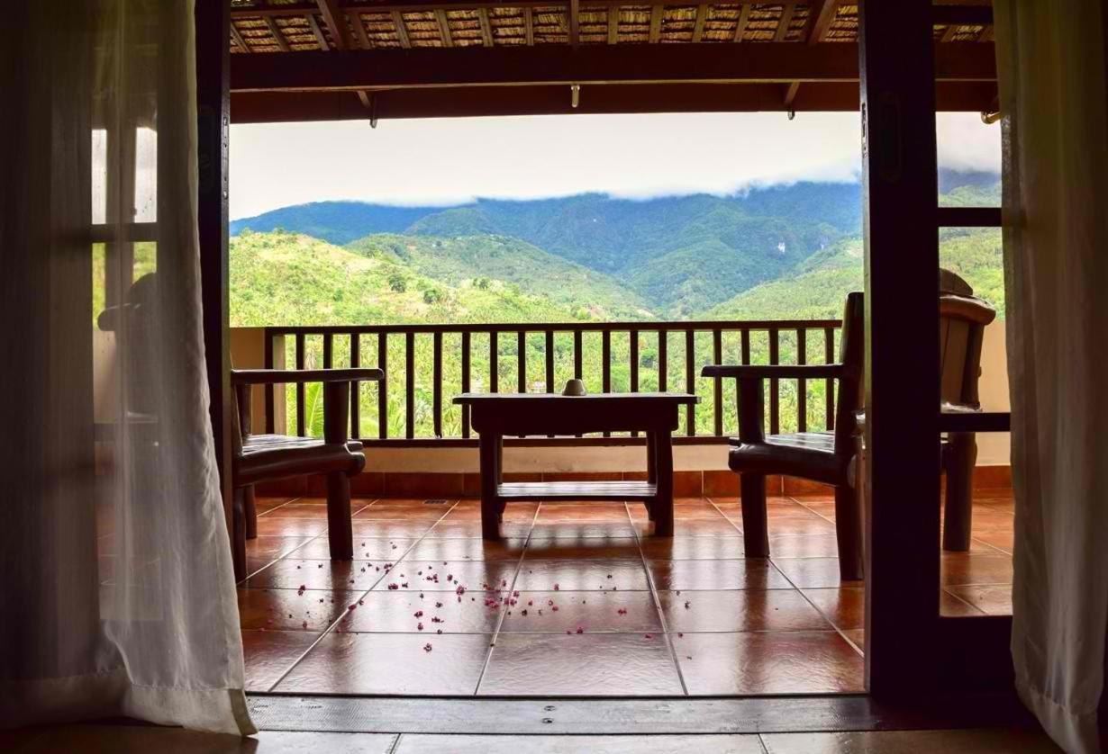 Tribal Hills Mountain Resort Puerto Galera Esterno foto