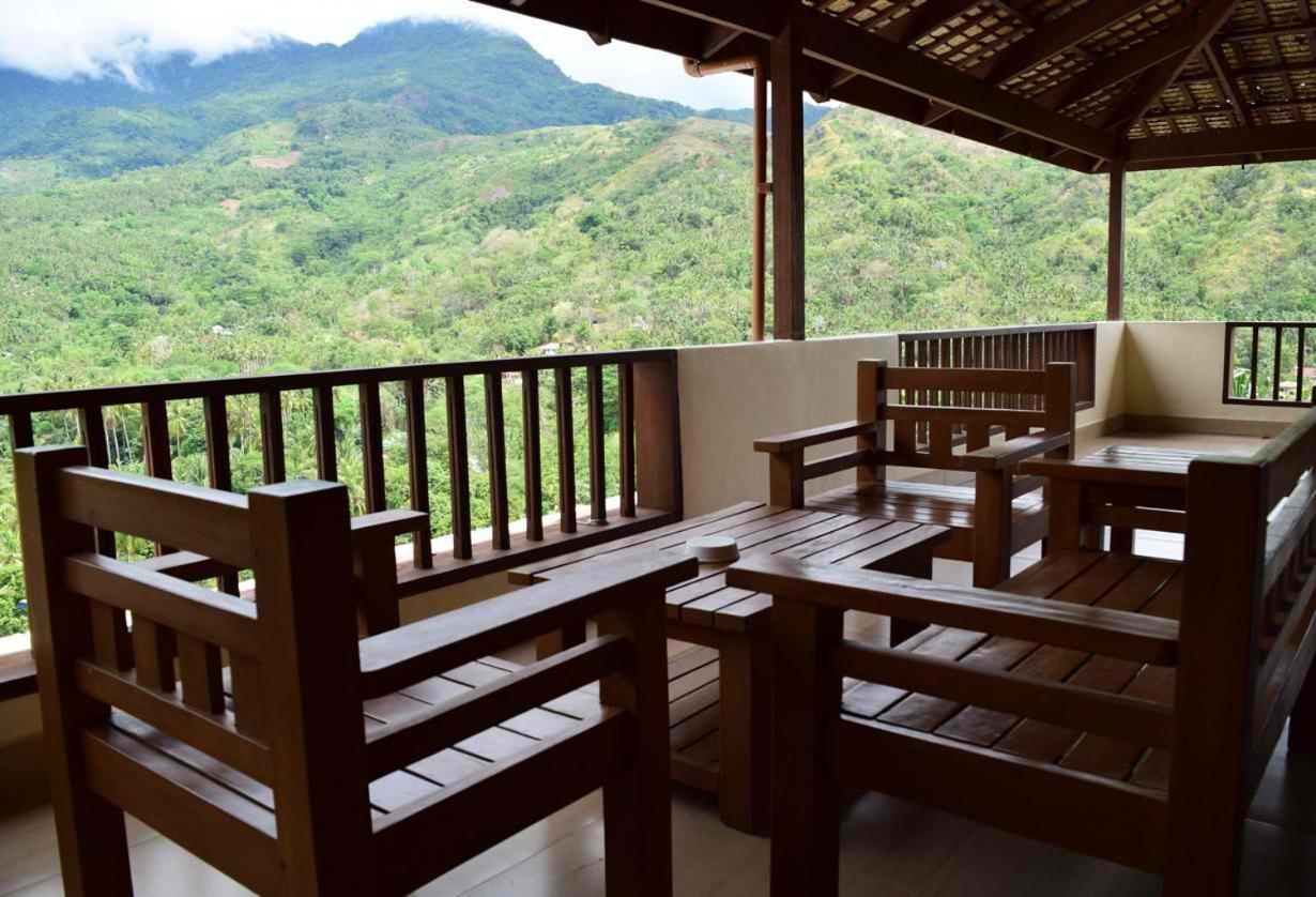 Tribal Hills Mountain Resort Puerto Galera Esterno foto