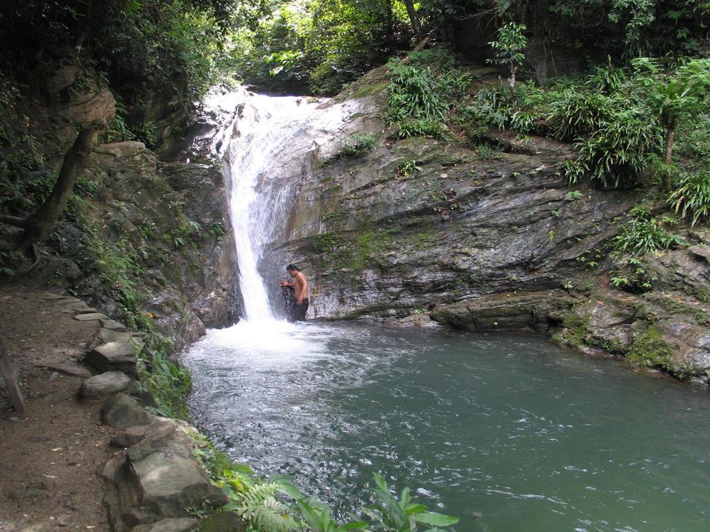 Tribal Hills Mountain Resort Puerto Galera Esterno foto