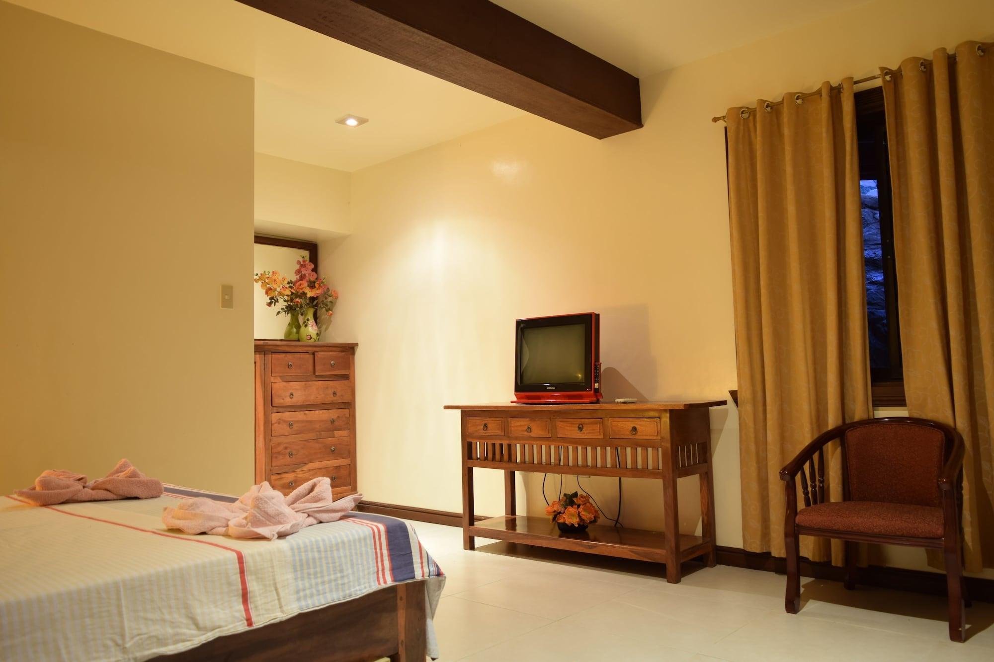 Tribal Hills Mountain Resort Puerto Galera Esterno foto