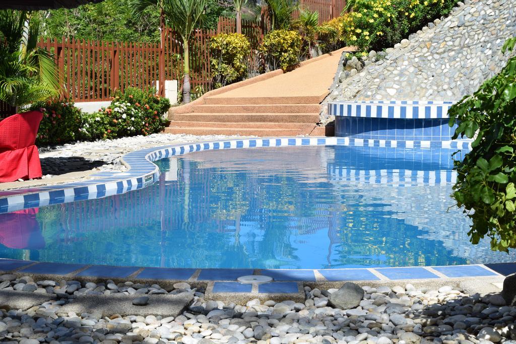 Tribal Hills Mountain Resort Puerto Galera Esterno foto