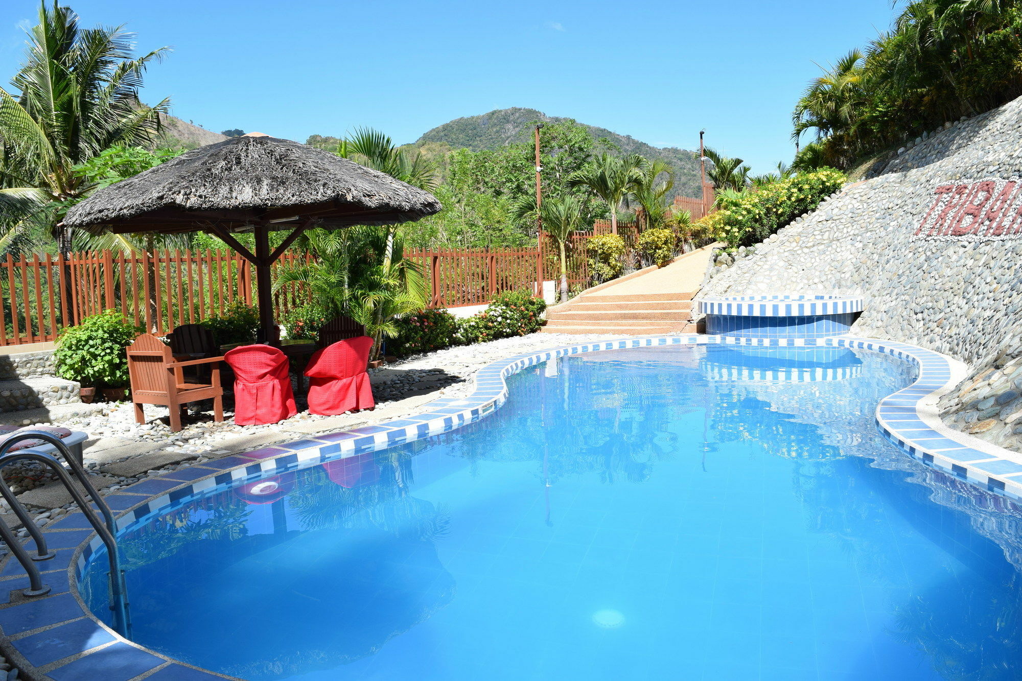 Tribal Hills Mountain Resort Puerto Galera Esterno foto